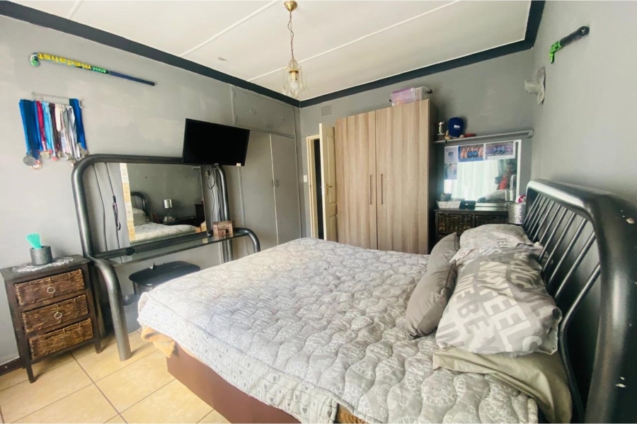 5 Bedroom Property for Sale in Sasolburg Free State